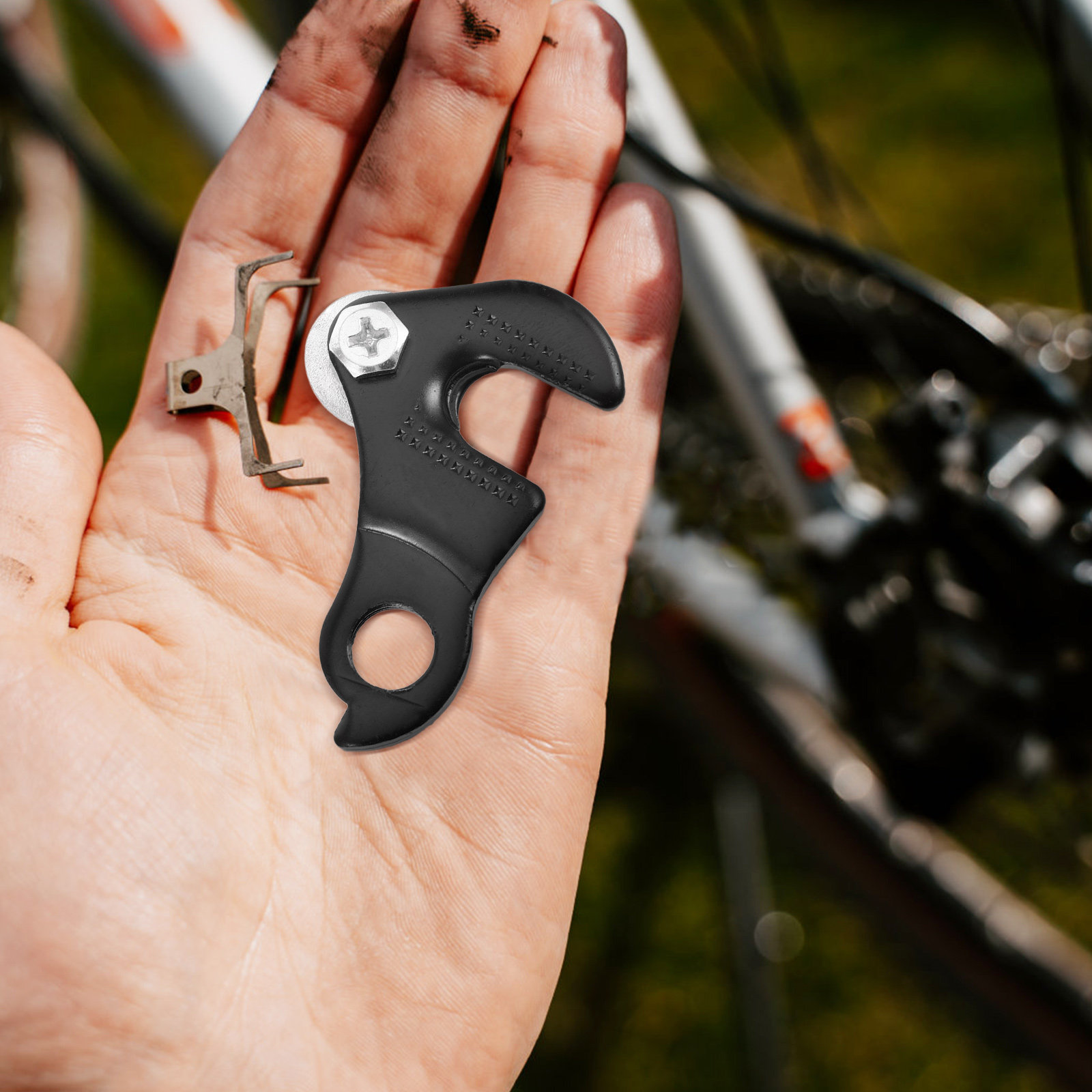 Road Cycling Essential Gear - Bike Rear Derailleur Hanger Iron Frame